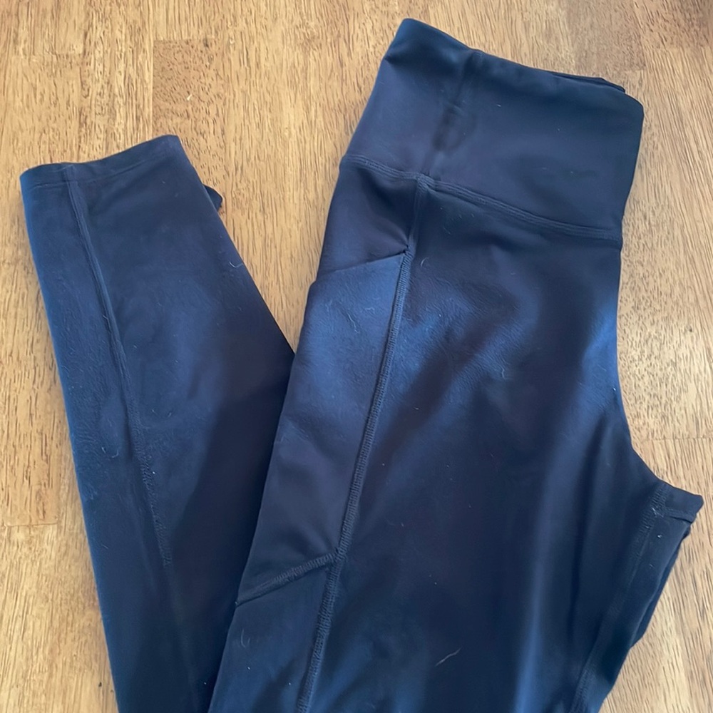 Women’s Figs Black 300 performance leggings